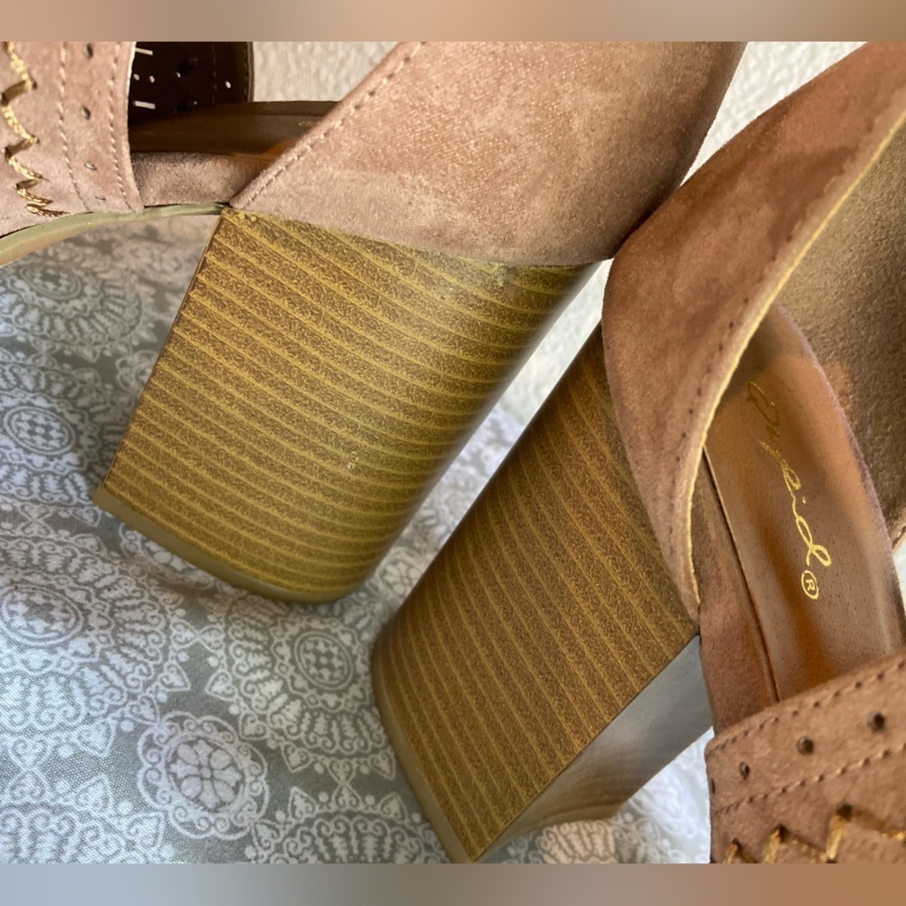 Qupid~Neutral~Faux Suede~Open Toe~Stack Heel~Buckle Closure~Ankle Bootie~Size 10 - Picture 13 of 16